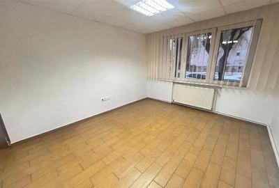 Apartament cu 3 camere decomandat în Calea Dumbrăvii - 2