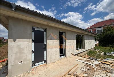 Casă cu 4 camere cu Teren 418 Mp în Oncea