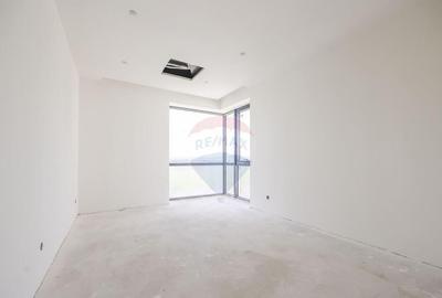 Casă cu 5 camere cu Teren 347 Mp în Borhanci