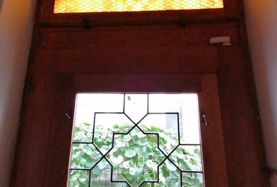 Piata Unirii - Calea Calarasilor - Mantuleasa parter de vila elegant si curte - 4