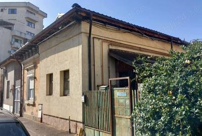 Casă cu 3 camere cu Teren 1520 Mp în Iancului - 1