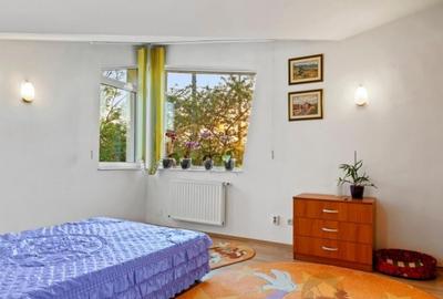 Casă cu 7 camere cu Teren 1080 Mp în Fundeni - 9