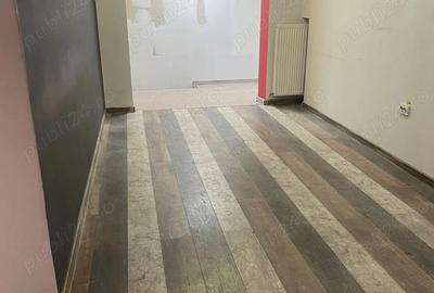 Spațiu comercial, de 42 mp, în Central - 1