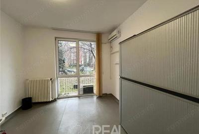 Spațiu comercial, în P-ța Victoriei - 2