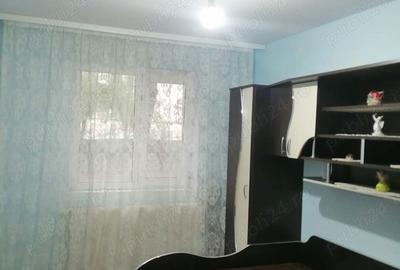 Apartament cu 4 camere decomandat în Bârlad - 3