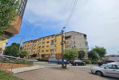 Apartament 2 camere, str. Corneliu Coposu - zona centrala - 9