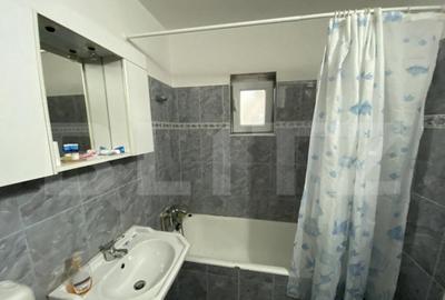 Apartament 4 camere, in suprafata de 74 mp, decomandat, zona - 9