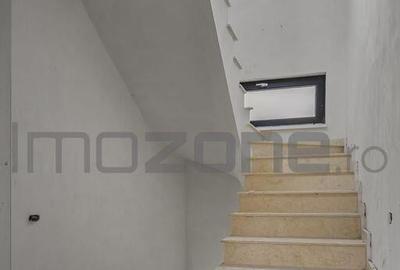 Casa spa?ioasa cu terasa ?i loc de parcare Milit... - 4