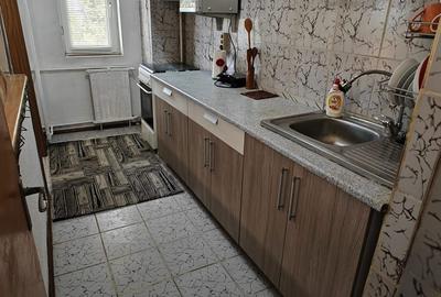 Garsonieră decomandată în Costin Georgian - 2