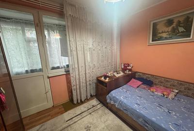 Apartament spatios, trei camere semidecomandate, etaj 1 din 4, Tiglina 3 - 4