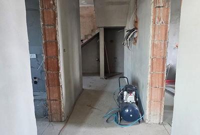 Casă cu 5 camere cu Teren 1100 Mp în Zimandu Nou - 4