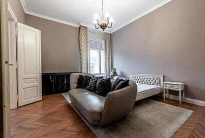 Apartament spatios cu 3 camere de LUX pe Metianu Comision 0 - 2