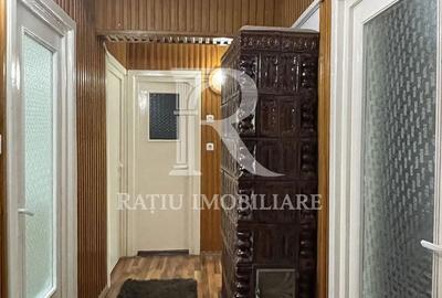 Apartament cu 3 camere decomandat în Dacia - 11