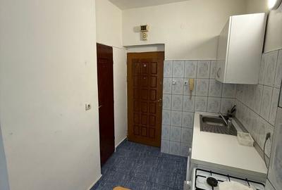 Garsonieră semidecomandată în Central - 1