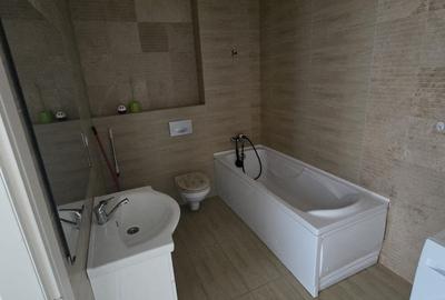 Apartament 2 camere Cosmopolis cu parcare in Subteran- Comision0 - 7
