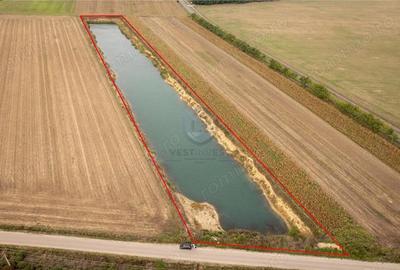 Teren extravilan Santau cu luciu de apa - 1