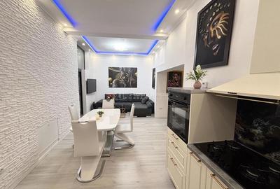 Apartament central - 90 mp util - curte linistita - 1