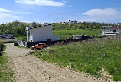 Teren Construcții intravilan de 575 mp, în Geamăna - 2