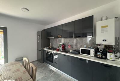 Casă cu 4 camere decomandat cu Teren 380 Mp în Bascov - 10