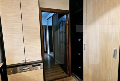 Apartament cu 3 camere, parter -Sf.Gheorghe - 3