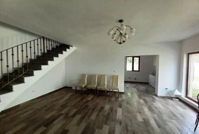 Casa 4 camere in duplex  la  Strejnic. - 7