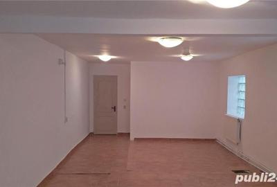 Casă individuală cu 3 camere semidecomandat cu Canalizare în 13 Septembrie - 2