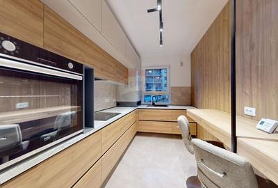 Apartament cu 2 camere decomandat în Tractorul - 5