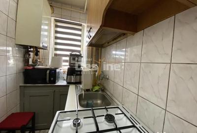 Apartament cu 3 camere decomandat în Florilor - 4