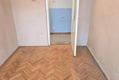 Apartament cu 2 camere decomandat în Gojdu - 4