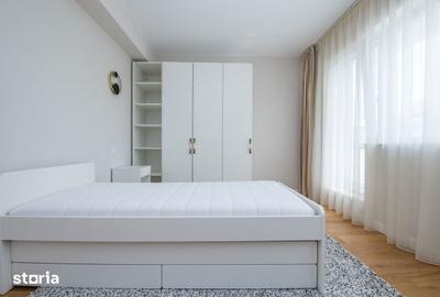 Casă cu 5 camere cu Teren 400 Mp în Central