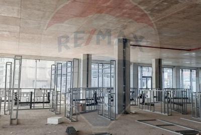Spațiu comercial, de 739.09997558594 mp, în Gară - 1