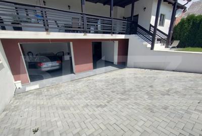 Casă cu 4 camere cu Teren 2800 Mp în Satu Nou - 10
