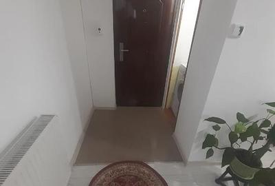 Apartament cu 2 camere decomandat în Hotvon