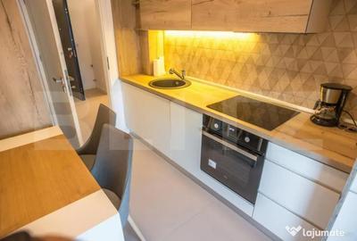 Apartament cu 3 camere semidecomandat în Calea Turzii - 1