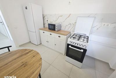 Apartament cu 3 camere decomandat în Tractorul - 5