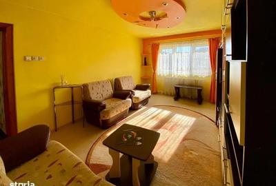 Apartament cu 2 camere decomandat, mobilat în Central
