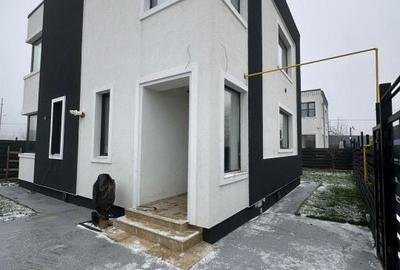 Casă cu 5 camere cu Teren 250 Mp în Clinceni - 2