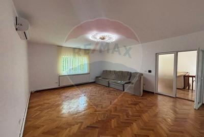 Spatiu Generos de Inchiriat - Ideal pentru Birouri, Clinica sau Cresa! - 12