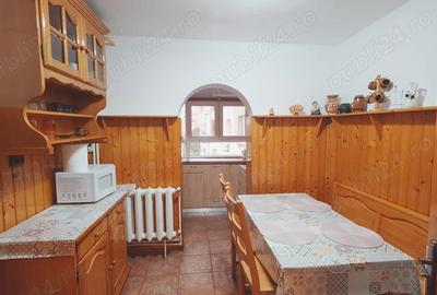 Inchiriez apartament duplex, 4 camere, in Constanta zona Gara, pe termen lung, cu centrala gaz si AC - 2