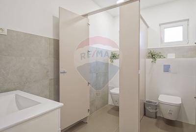 Casă cu 7 camere cu Teren 1400 Mp în Stupini - 24