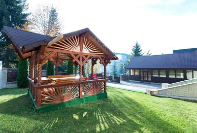 Complex turistic de vânzare, chiar în centrul stațiunii Durău. - 2