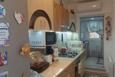 Garsonieră decomandată în Poarta 6 - 11