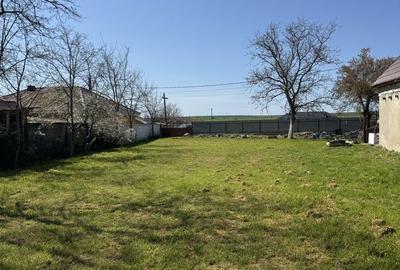 Teren de 800 mp, în Nuntași - 3