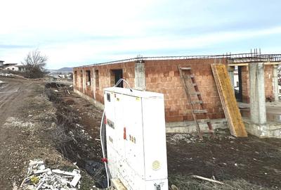 Casă individuală cu 4 camere cu Canalizare în Cetate - 3