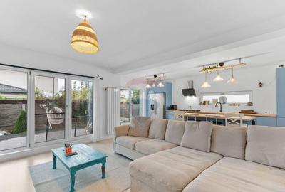 VANZARE Casa / Vila moderna cu 4 camere si curte Dragom... - 10