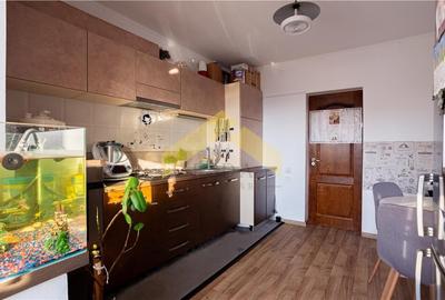 Apartament 3 camere de vanzare zona Micalaca - 8