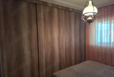 Apartament cu 4 camere decomandat în Central - 1