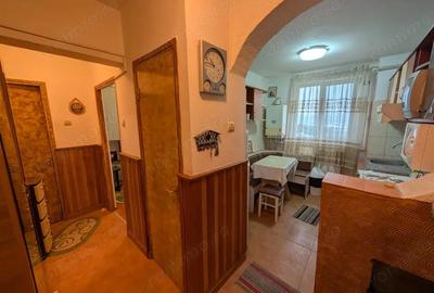Apartament cu 3 camere semidecomandat în Central - 7