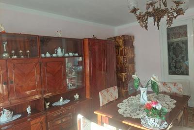 CASĂ 5 CAMERE\ OȚELU-ROȘU\ZONA CIREȘA \ COMISION 0% - 2