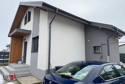 Casă individuală cu 4 camere cu Teren 300 Mp în Berceni - 1